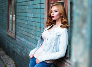 Late-Autumn Fashion Show: magnificent, sexy and fresh