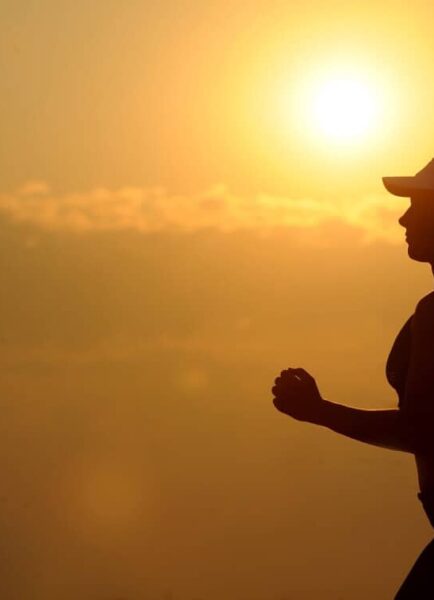 How to Run Faster & Further Without Straining Your Body